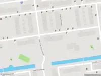 Ambulance met grote spoed naar de Dirk Schäferplein in Schiedam