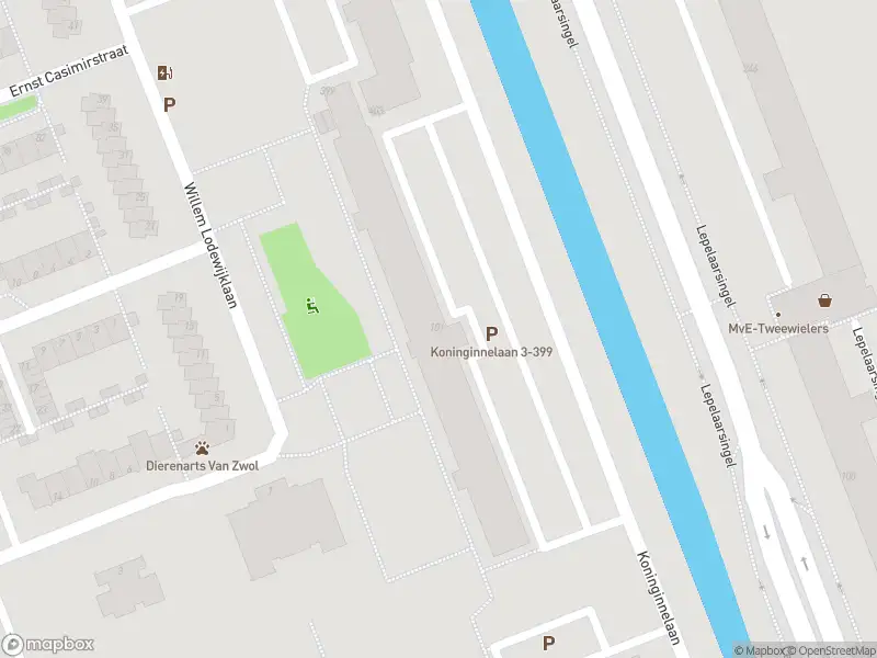 Ambulance met gepaste spoed naar de Koninginnelaan in Vlaardingen