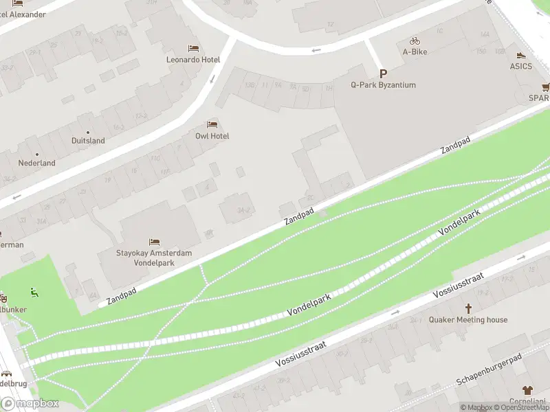 Ambulance met grote spoed naar de Zandpad in Amsterdam