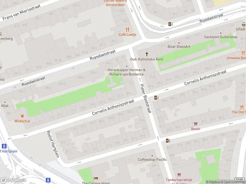 Ambulance met gepaste spoed naar de Cornelis Anthoniszstraat in Amsterdam