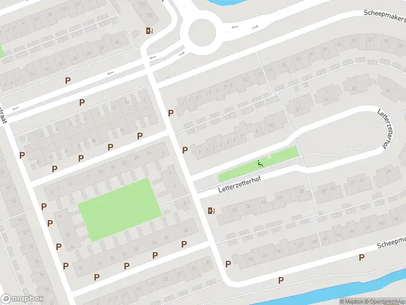 Ambulance met grote spoed naar de Letterzetterhof in Delfgauw