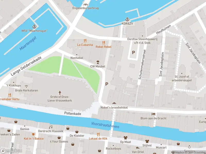 Ambulance met gepaste spoed naar de Grotekerksplein in Dordrecht