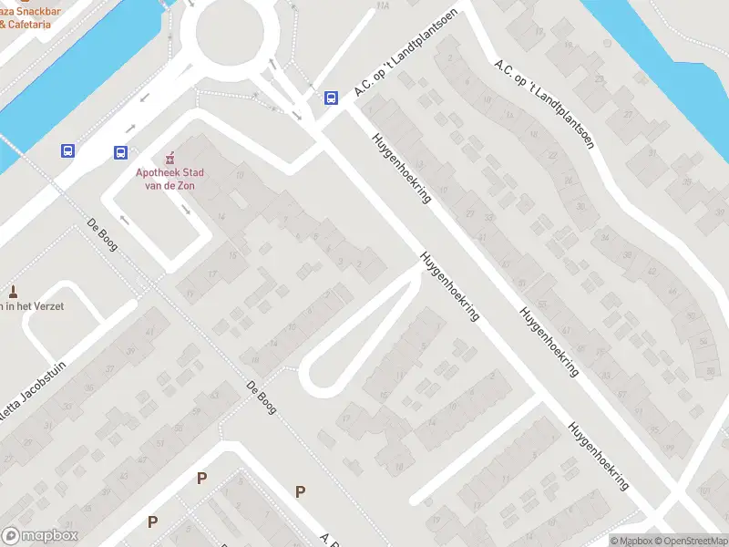 Ambulance met grote spoed naar de Clara Wichmanntuin in Heerhugowaard