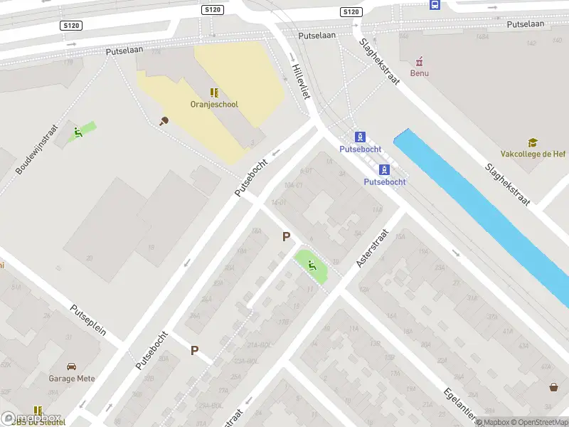 Ambulance met grote spoed naar de Egelantierstraat in Rotterdam