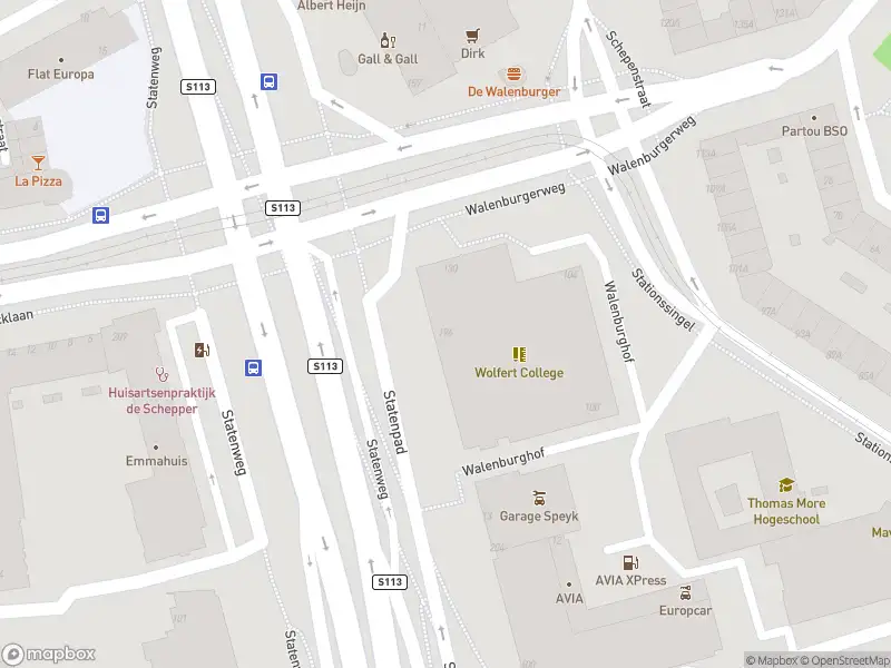 Ambulance met gepaste spoed naar de Walenburgerweg in Rotterdam