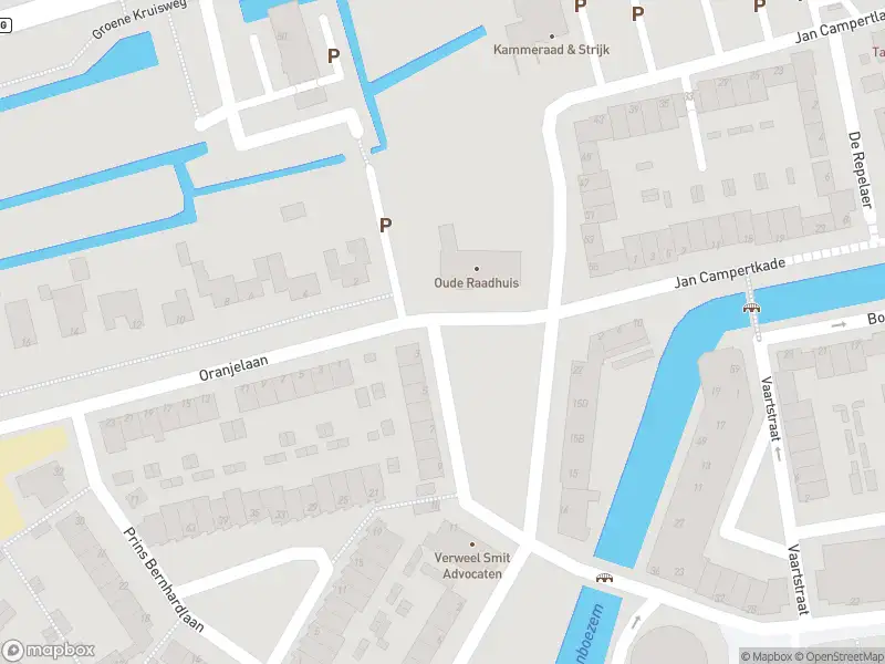 Ambulance met gepaste spoed naar de Koningin Julianaplein in Spijkenisse