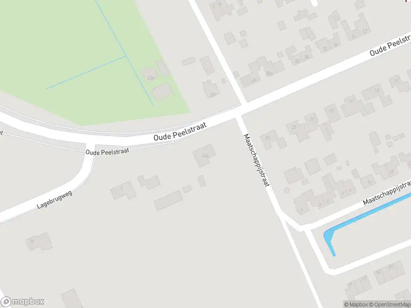 Brandweer met gepaste spoed naar de Oude Peelstraat in Helenaveen vanwege een buitenbrand