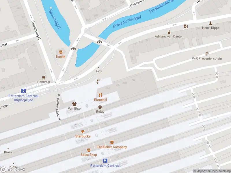 Ambulance met gepaste spoed naar de Proveniersplein in Rotterdam