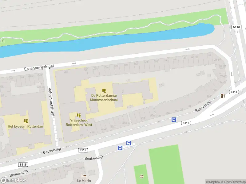 Ambulance met gepaste spoed naar de Beukelsdijk in Rotterdam