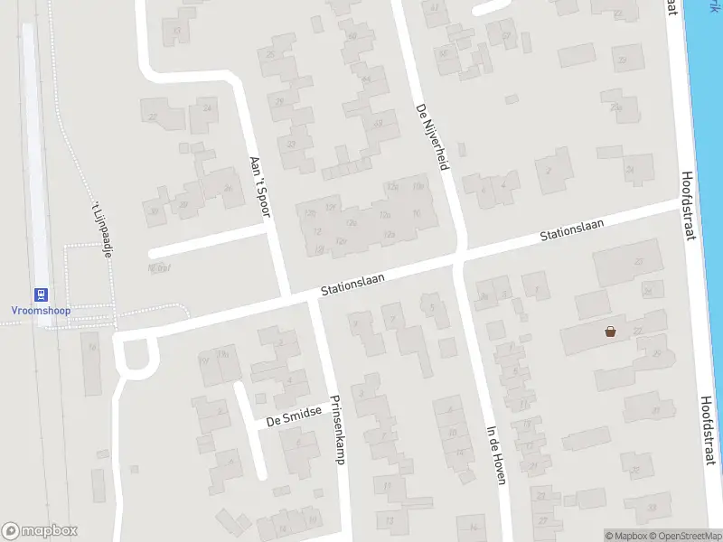 Brandweer met gepaste spoed naar de Stationslaan in Vroomshoop vanwege voertuigbrand