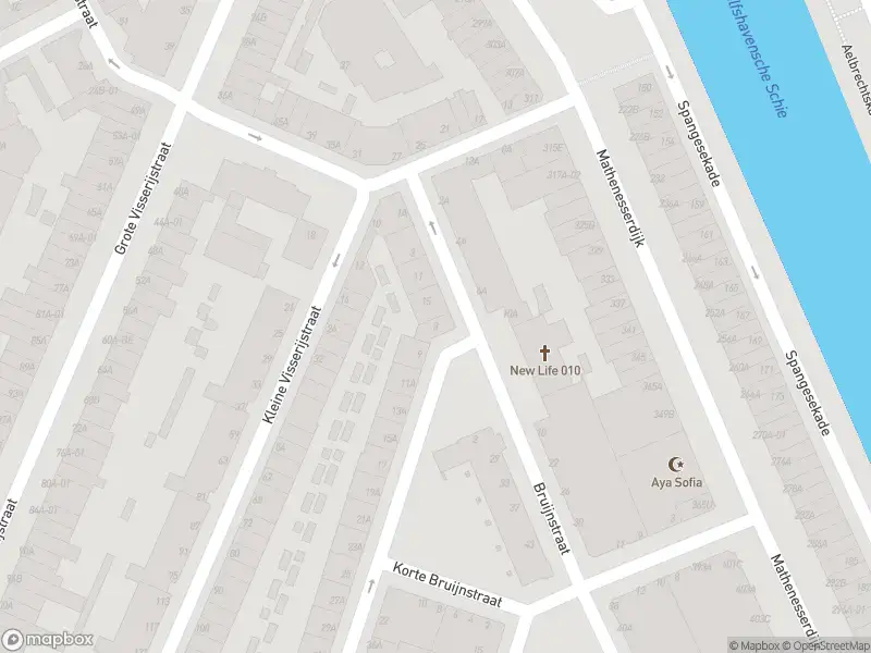 Ambulance met grote spoed naar de Jan Kobellstraat in Rotterdam