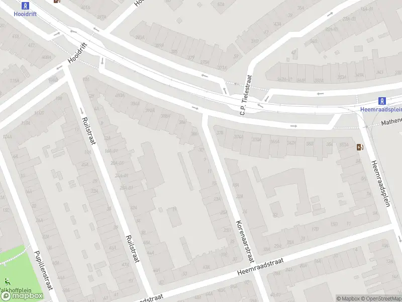 Ambulance met gepaste spoed naar de Korenaarstraat in Rotterdam