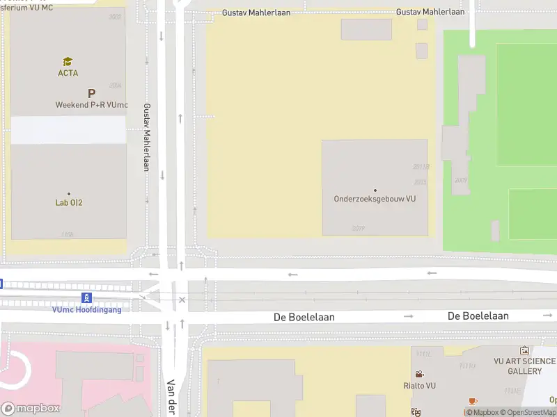 Ambulance met grote spoed naar de De Boelelaan in Amsterdam