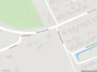 Brandweer met gepaste spoed naar de Oude Peelstraat in Helenaveen vanwege een buitenbrand