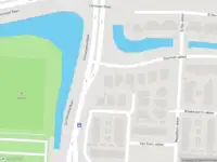 Ambulance met grote spoed naar de Gouman-akker in Barendrecht