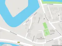 Ambulance met grote spoed naar de Molenpad in Weesp