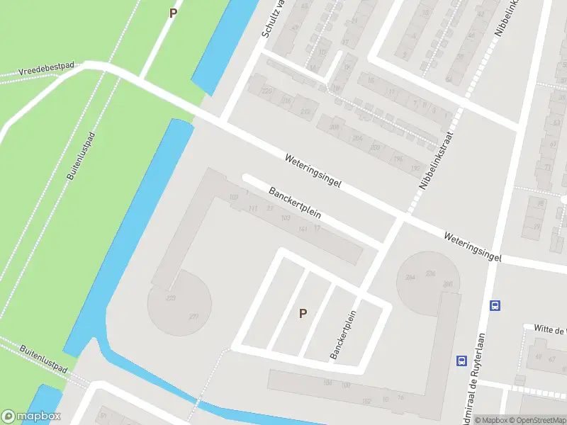 Ambulance met gepaste spoed naar de Banckertplein in Hendrik-Ido-Ambacht