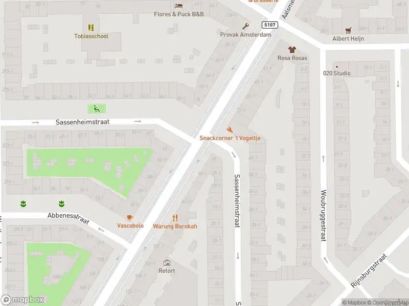 Ambulance met grote spoed naar de Rietwijkerstraat in Amsterdam