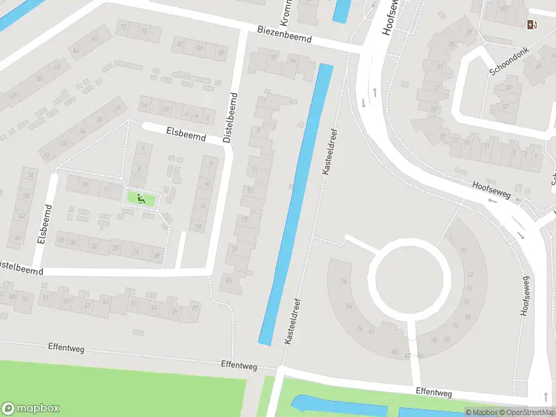 Brandweer met gepaste spoed naar de Kasteeldreef in Oosterhout vanwege een buitenbrand