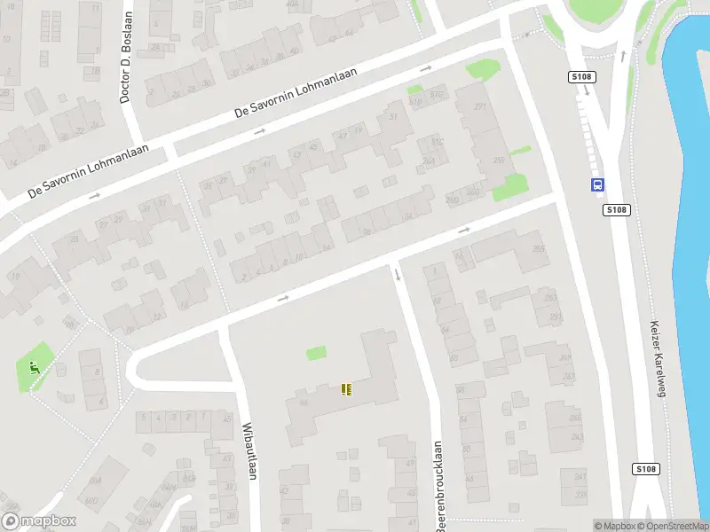 Ambulance met grote spoed naar de Dr. de Visserlaan in Amstelveen