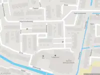 Brandweer met gepaste spoed naar de Hondsdraf in Hoogvliet Rotterdam