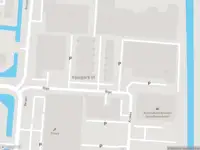 Ambulance met grote spoed naar de Riga in Barendrecht