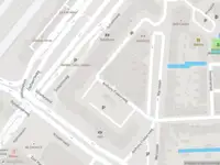 Ambulance met grote spoed naar de Stationsplein in Leiden