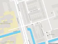 Ambulance met grote spoed naar de Cole Porterstraat in Delft