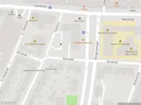 Ambulance met gepaste spoed naar de Kernstraat in Leiden