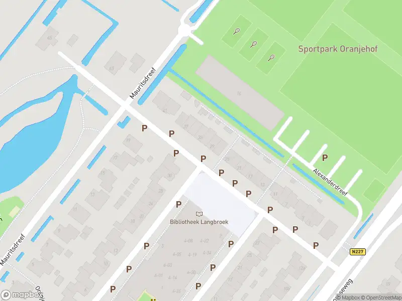 Brandweer met grote spoed naar de Prins Clausdreef in Langbroek vanwege afhijsen patient