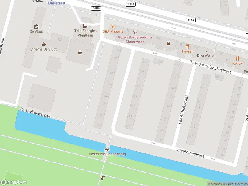 Ambulance met grote spoed naar de Johan Schippersplantsoen in Amsterdam