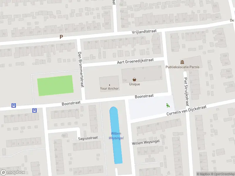 Ambulance met gepaste spoed naar de Boonstraat in Pernis Rotterdam