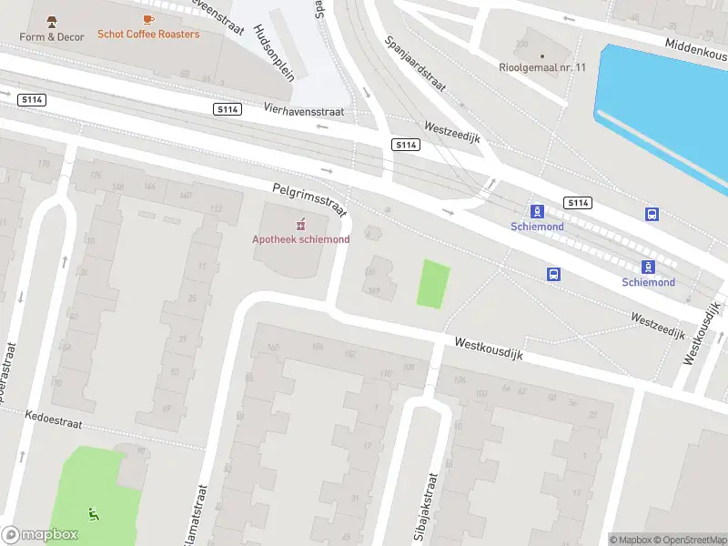 Ambulance met grote spoed naar de Westkousdijk in Rotterdam