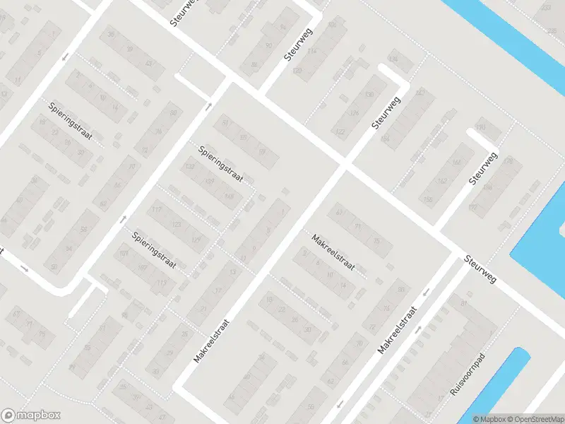 Ambulance met gepaste spoed naar de Makreelstraat in Hoogvliet Rotterdam