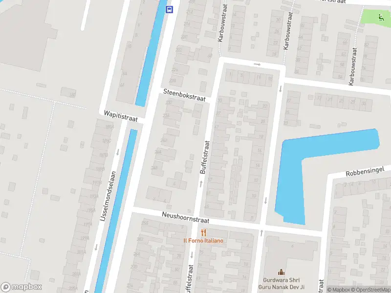 Ambulance met gepaste spoed naar de Buffelstraat in Rotterdam