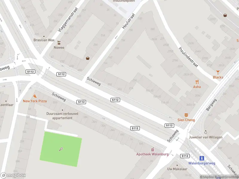 Ambulance met gepaste spoed naar de Schieweg in Rotterdam