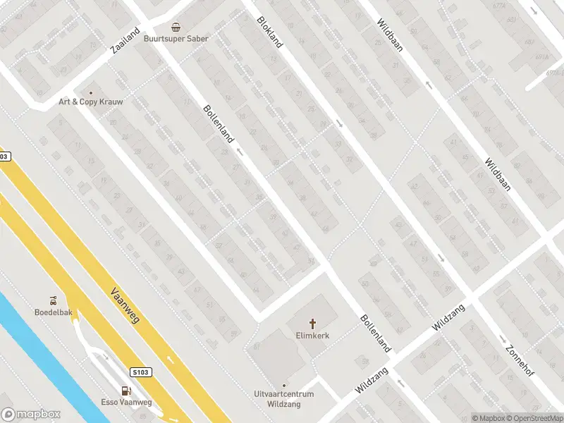 Ambulance met grote spoed naar de Bollenland in Rotterdam