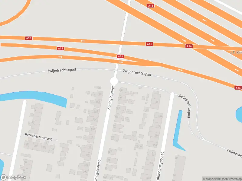 Ambulance met grote spoed naar de Koninginneweg in Rotterdam