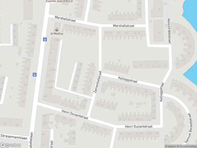 Ambulance met grote spoed naar de Zamenhofstraat in Haarlem