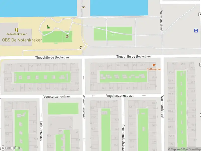 Brandweer met gepaste spoed naar de Hillegomstraat in Amsterdam vanwege een liftopsluiting