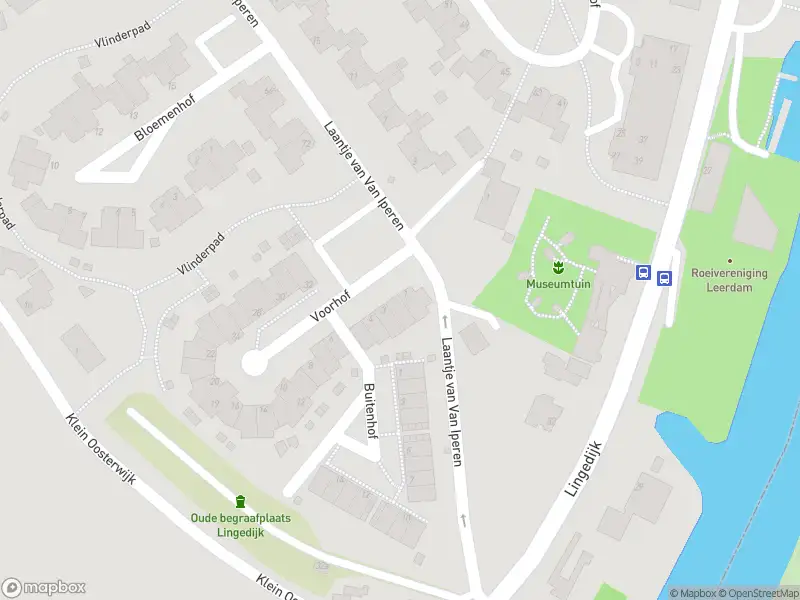 Brandweer met grote spoed naar de Voorhof in Leerdam vanwege afhijsen patient