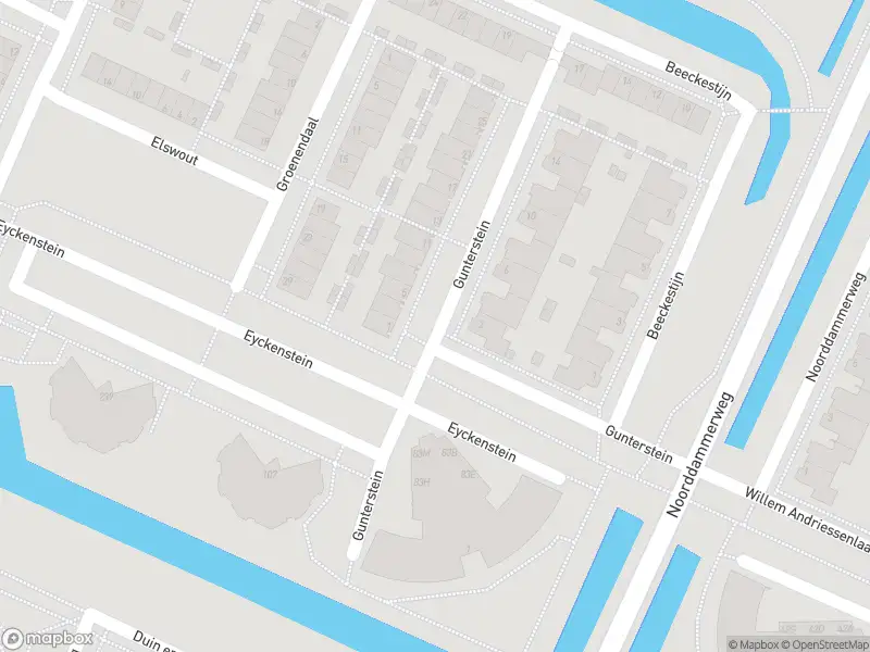 Ambulance met grote spoed naar de Gunterstein in Amstelveen