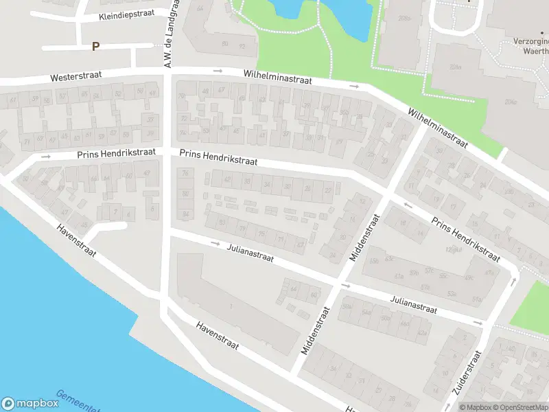 Ambulance met grote spoed naar de Prins Hendrikstraat in Sliedrecht