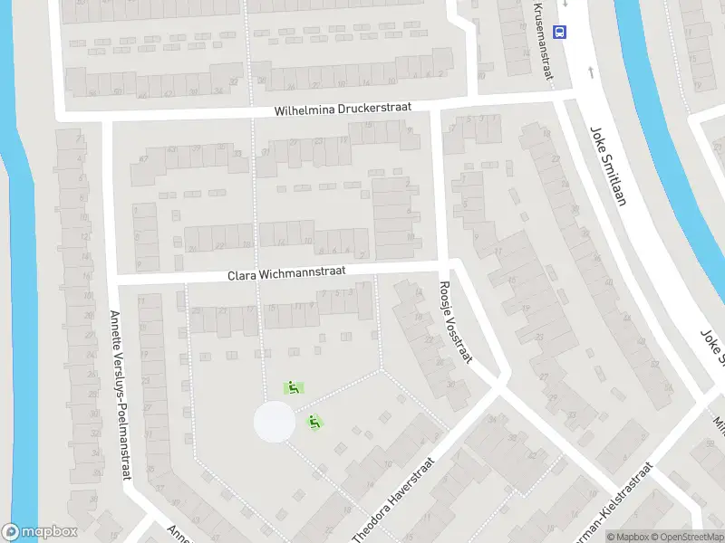 Ambulance met gepaste spoed naar de Clara Wichmannstraat in Spijkenisse