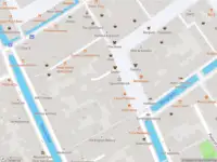 Ambulance met gepaste spoed naar de Koornmarkt in Delft