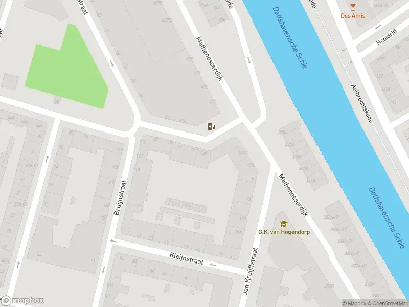 Ambulance met gepaste spoed naar de Rösener Manzstraat in Rotterdam