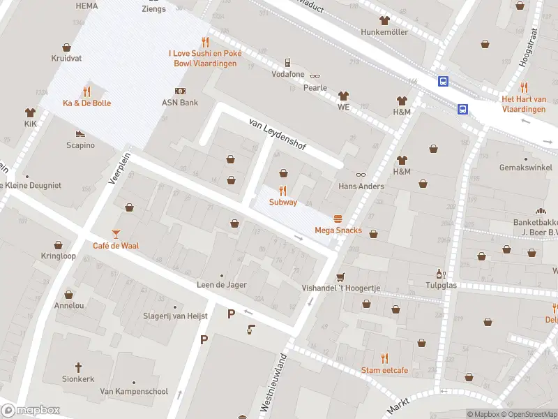 Ambulance met grote spoed naar de Fransenstraat in Vlaardingen