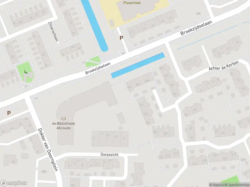 Ambulance met grote spoed naar de Kerkstraat in Abcoude