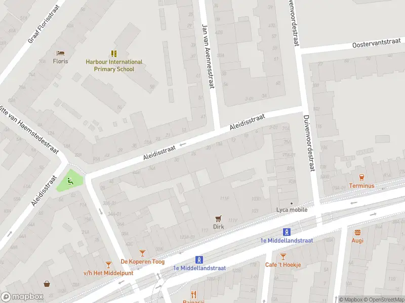 Ambulance met grote spoed naar de Aleidisstraat in Rotterdam