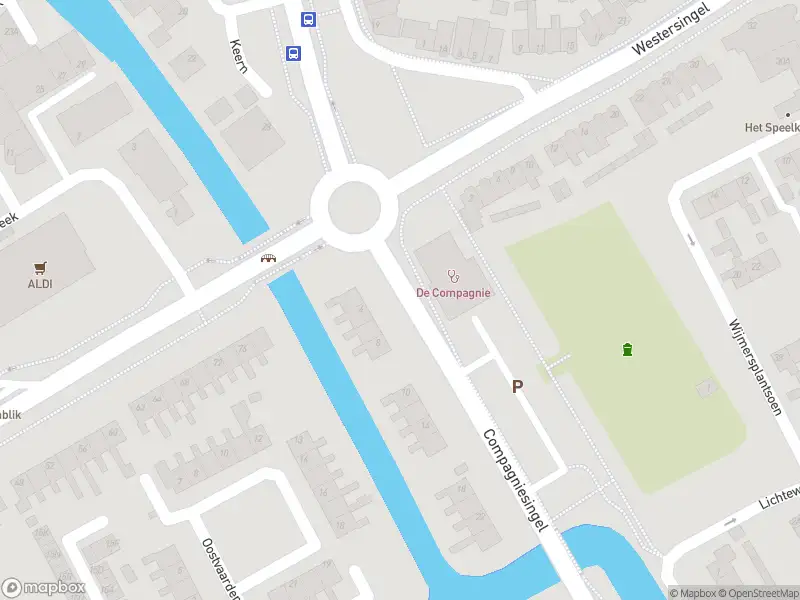 Ambulance met grote spoed naar de Compagniesingel in Medemblik